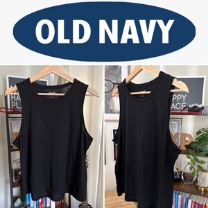 Old Navy Women’s Active UltraLite Go Dry Black Tank Size L